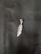 Feather Pendent